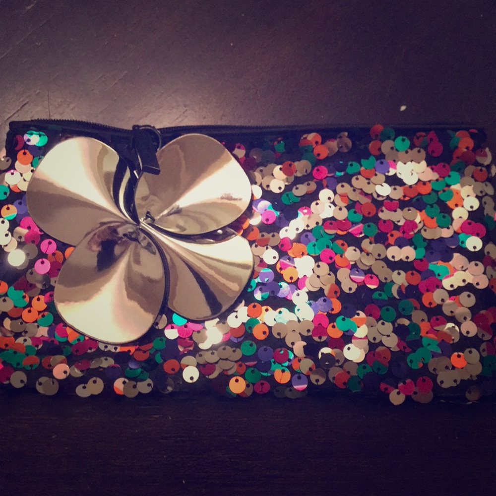 MAC COSMETICS Holiday (TOA) Sequin Bag.